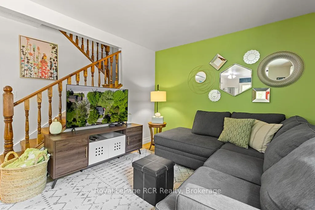 Photo 11 of 589 5th Avenue E, Owen Sound — HOMEH