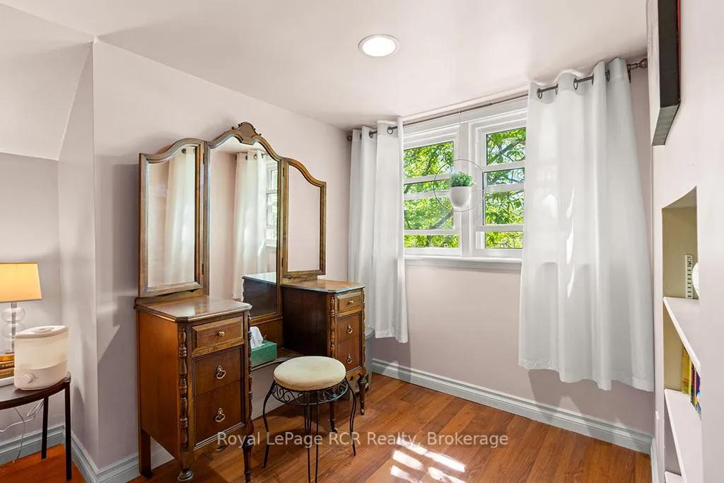 Photo 19 of 589 5th Avenue E, Owen Sound — HOMEH