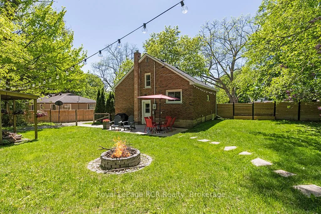 Photo 33 of 589 5th Avenue E, Owen Sound — HOMEH