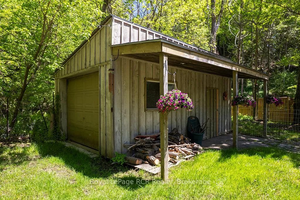 Photo 36 of 589 5th Avenue E, Owen Sound — HOMEH
