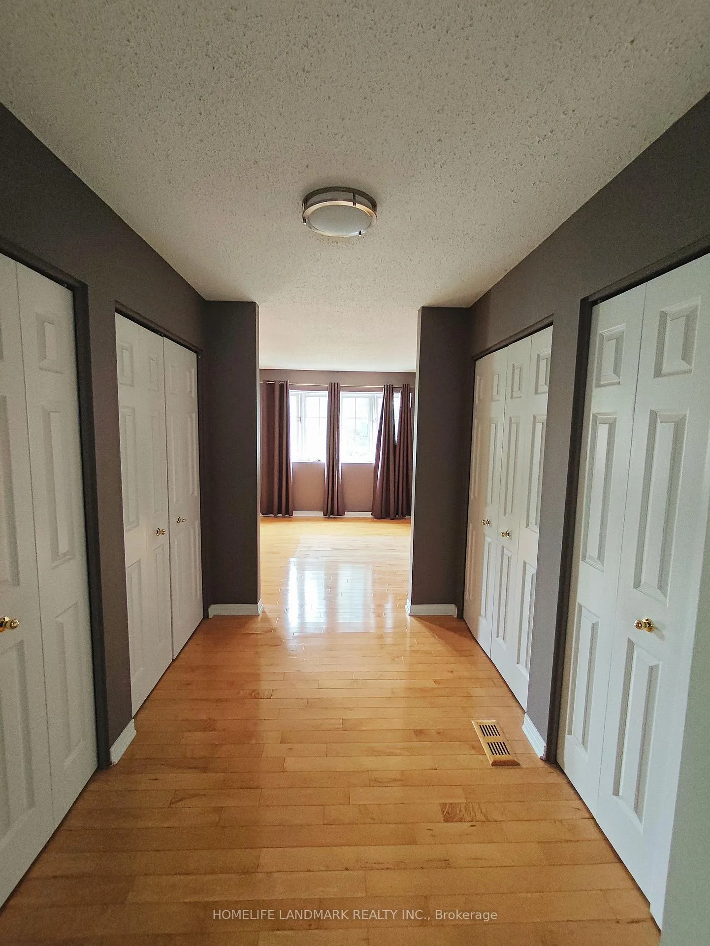 Photo 15 of 8 Opal Lane, Ottawa, Barrhaven - Heritage Park — HOMEH