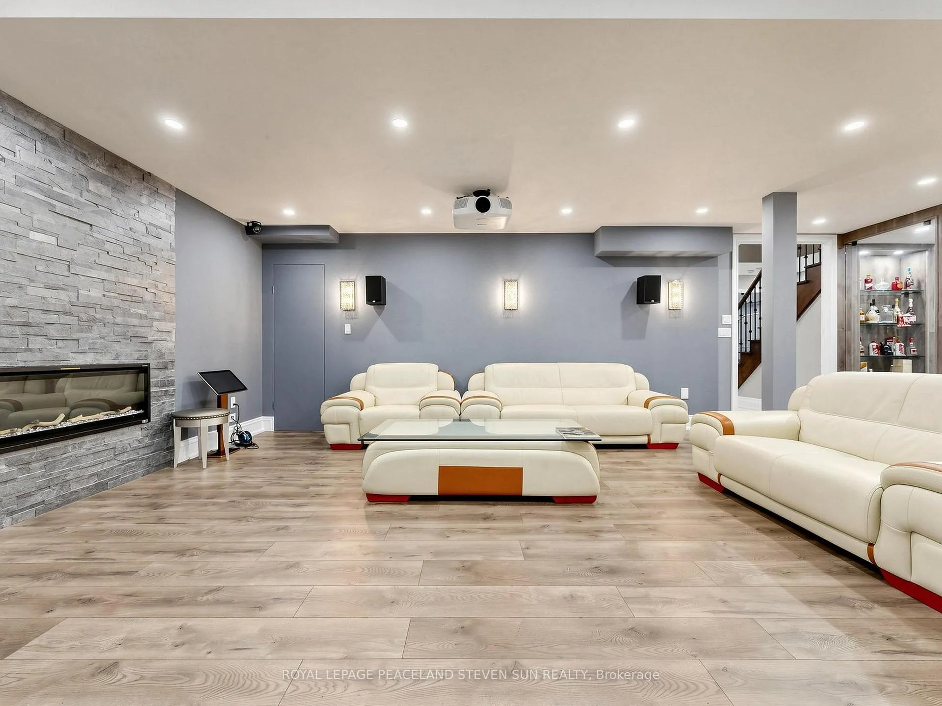 Photo 30 of 115 Carmichael Crescent, King, King City — HOMEH