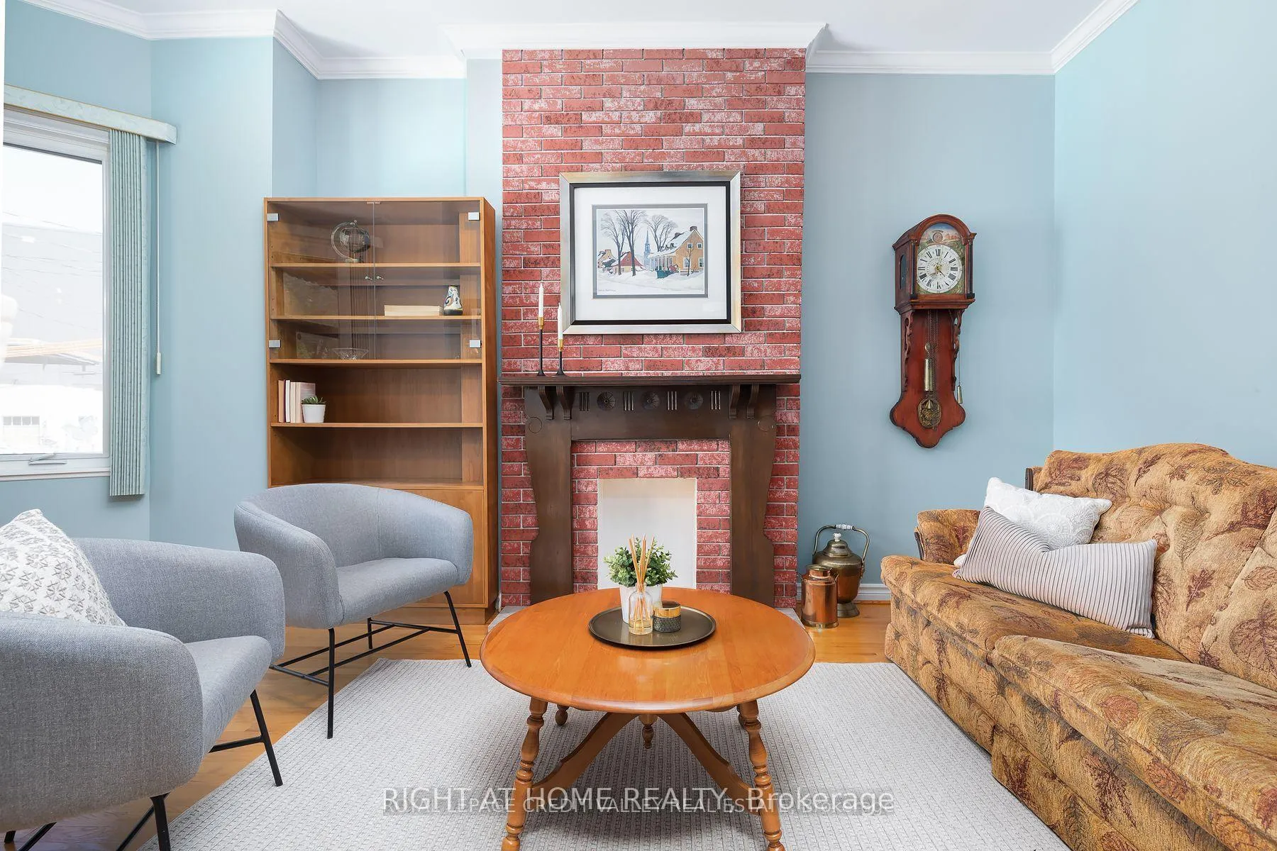 Photo 3 of 119 Niagara Street, Toronto, Niagara — HOMEH