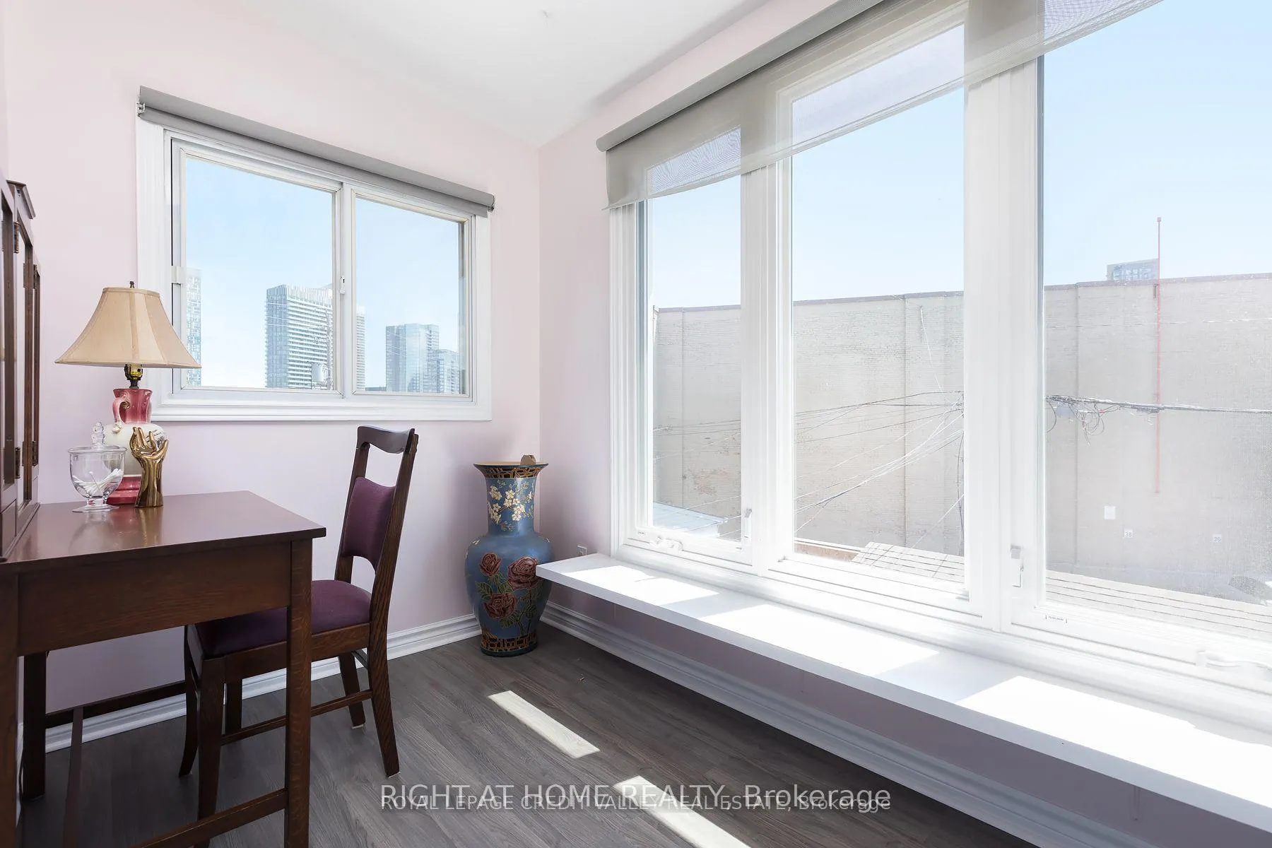 Photo 6 of 119 Niagara Street, Toronto, Niagara — HOMEH