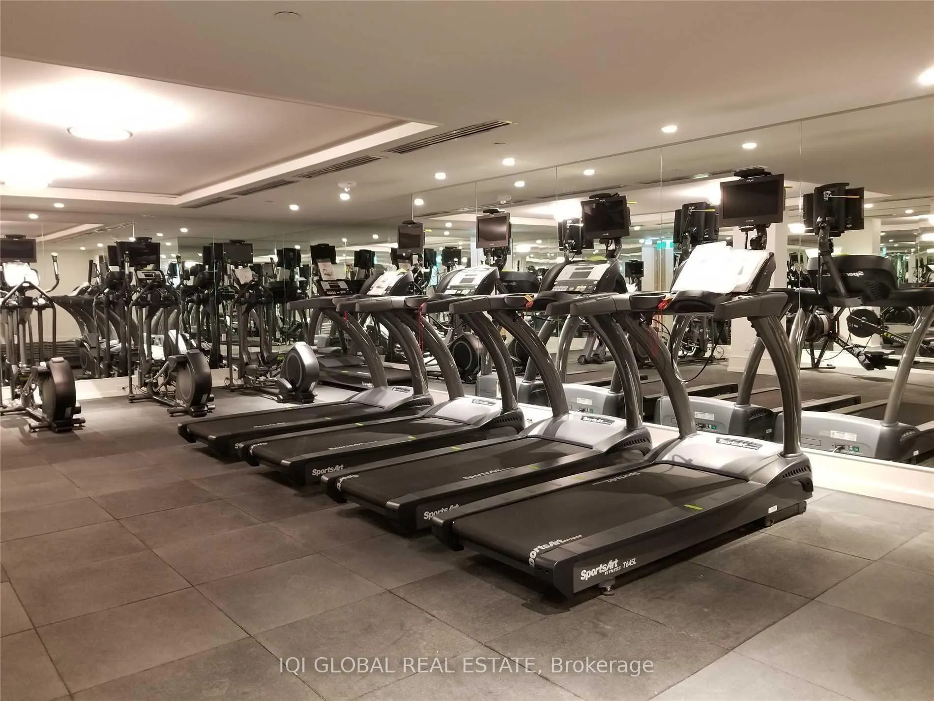 Photo 8 of Unit 1901, 955 Bay Street, Toronto, Bay Street Corridor — HOMEH