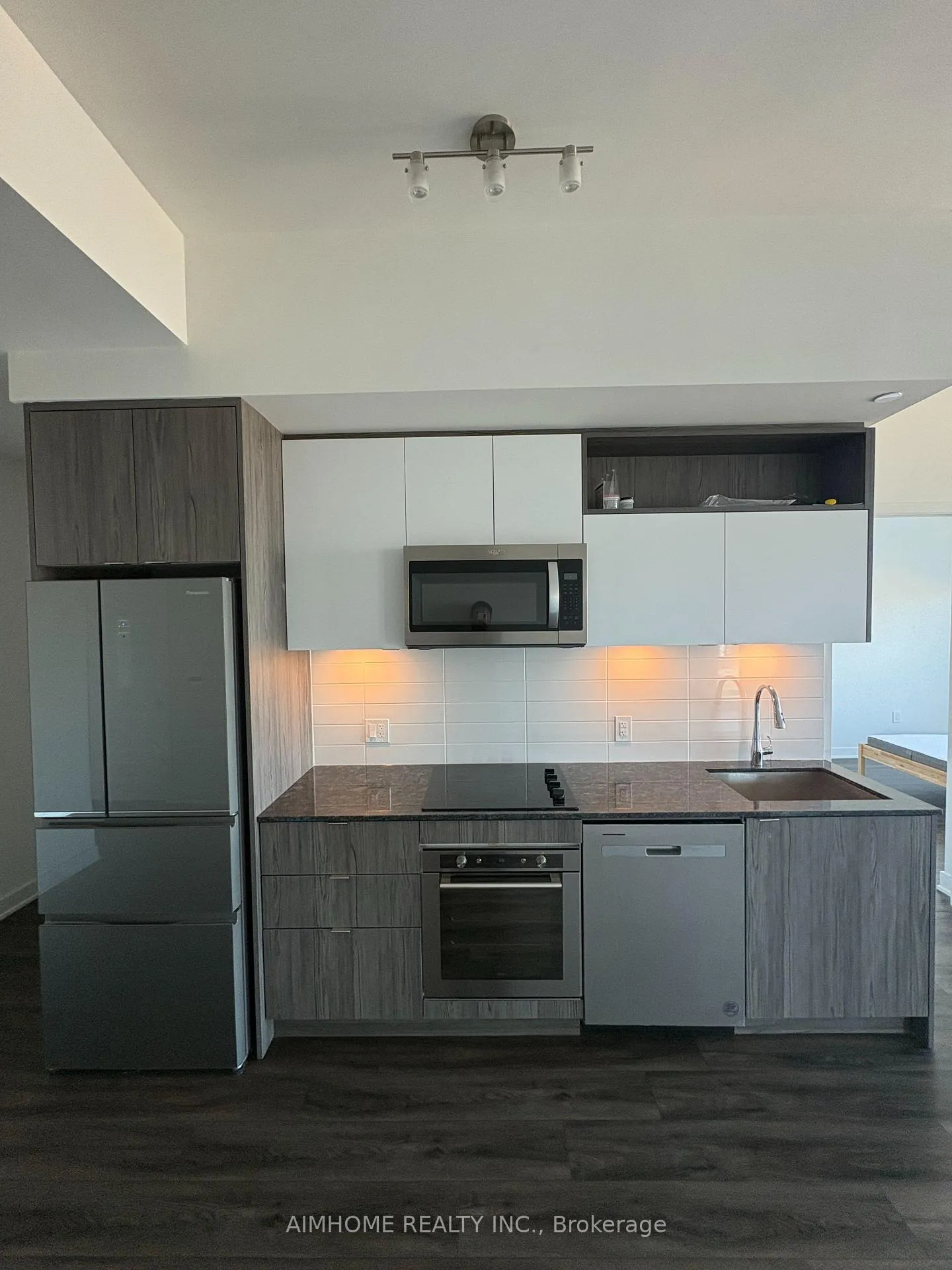Photo 2 of Unit 1716, 60 princess Street, Toronto, Waterfront Communities — HOMEH
