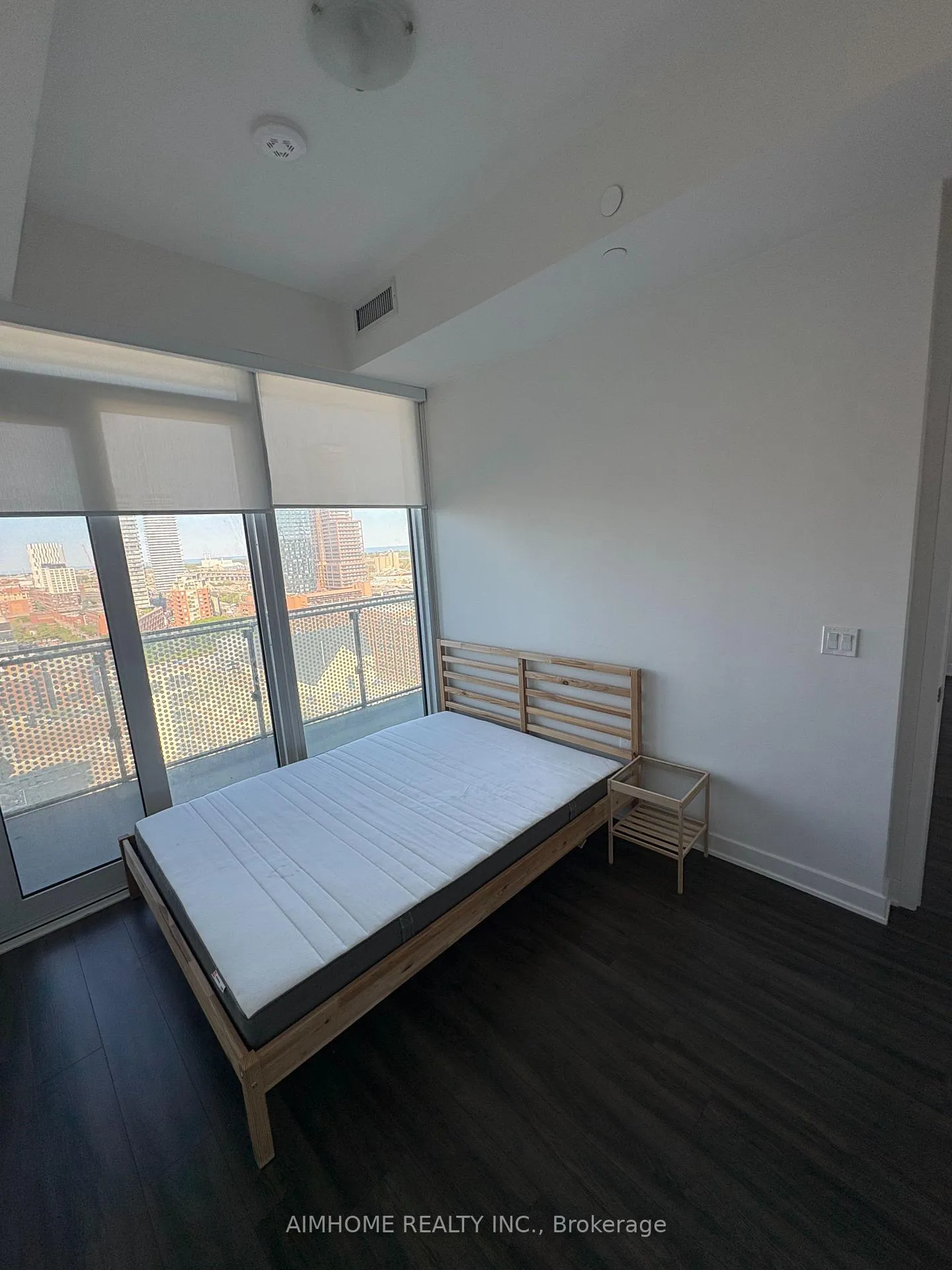 Photo 6 of Unit 1716, 60 princess Street, Toronto, Waterfront Communities — HOMEH