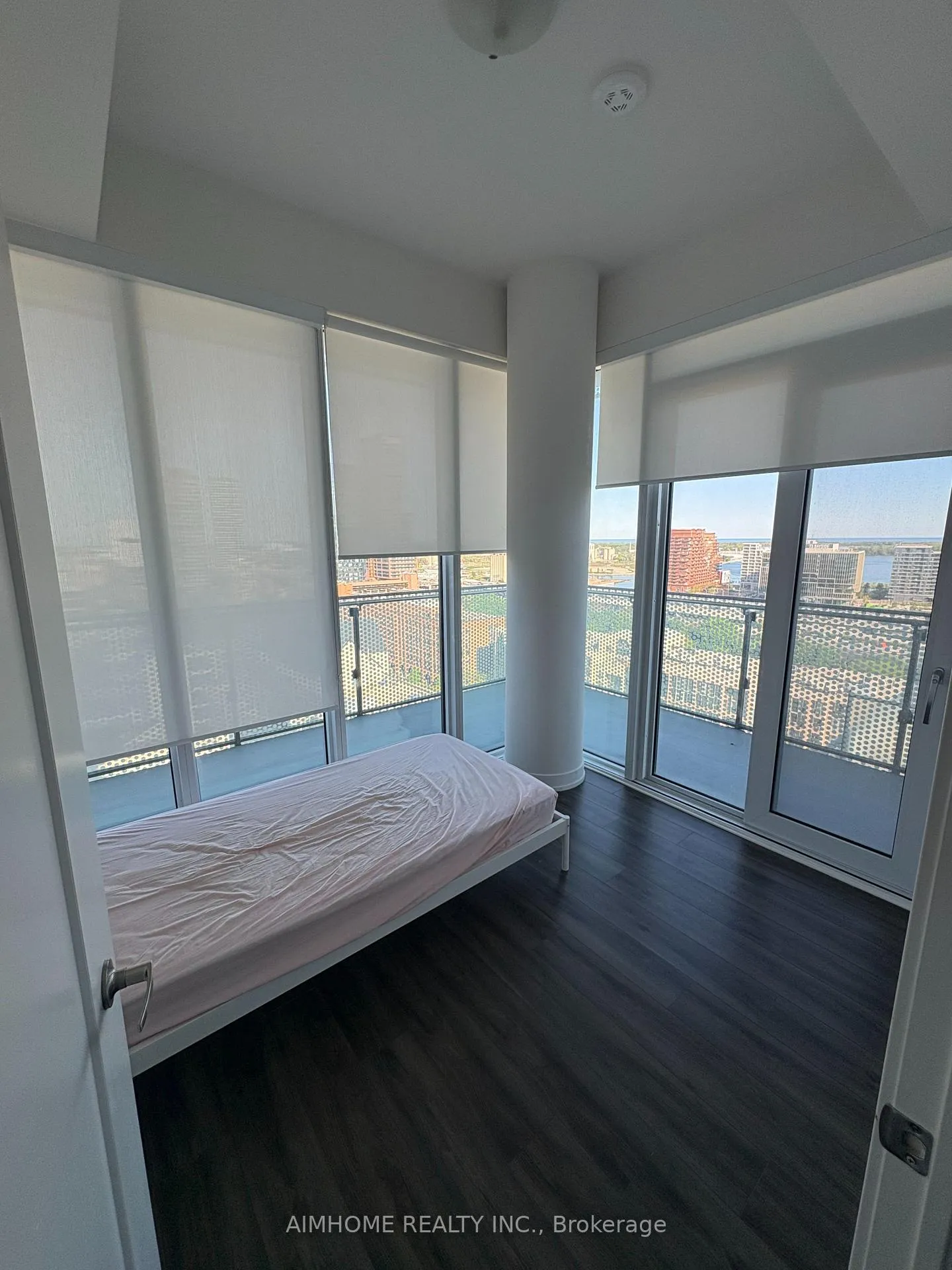 Photo 12 of Unit 1716, 60 princess Street, Toronto, Waterfront Communities — HOMEH