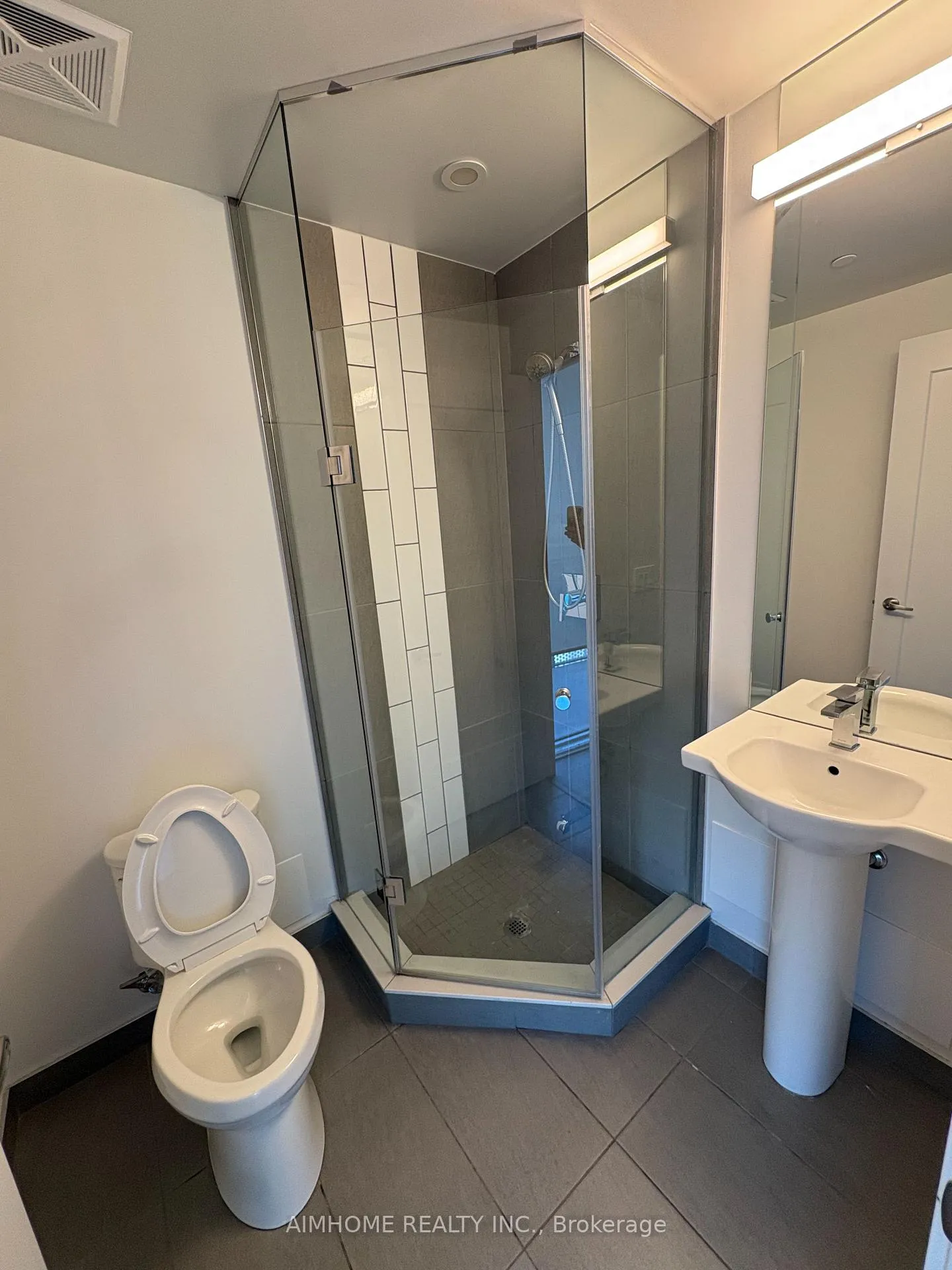 Photo 14 of Unit 1716, 60 princess Street, Toronto, Waterfront Communities — HOMEH