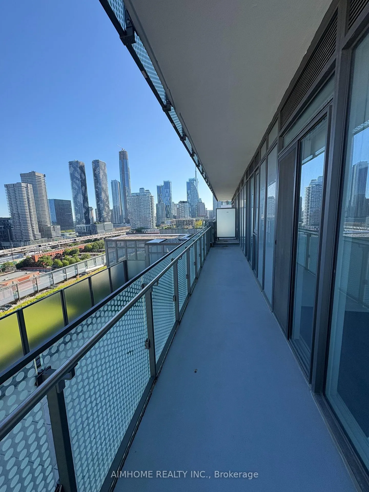 Photo 19 of Unit 1716, 60 princess Street, Toronto, Waterfront Communities — HOMEH