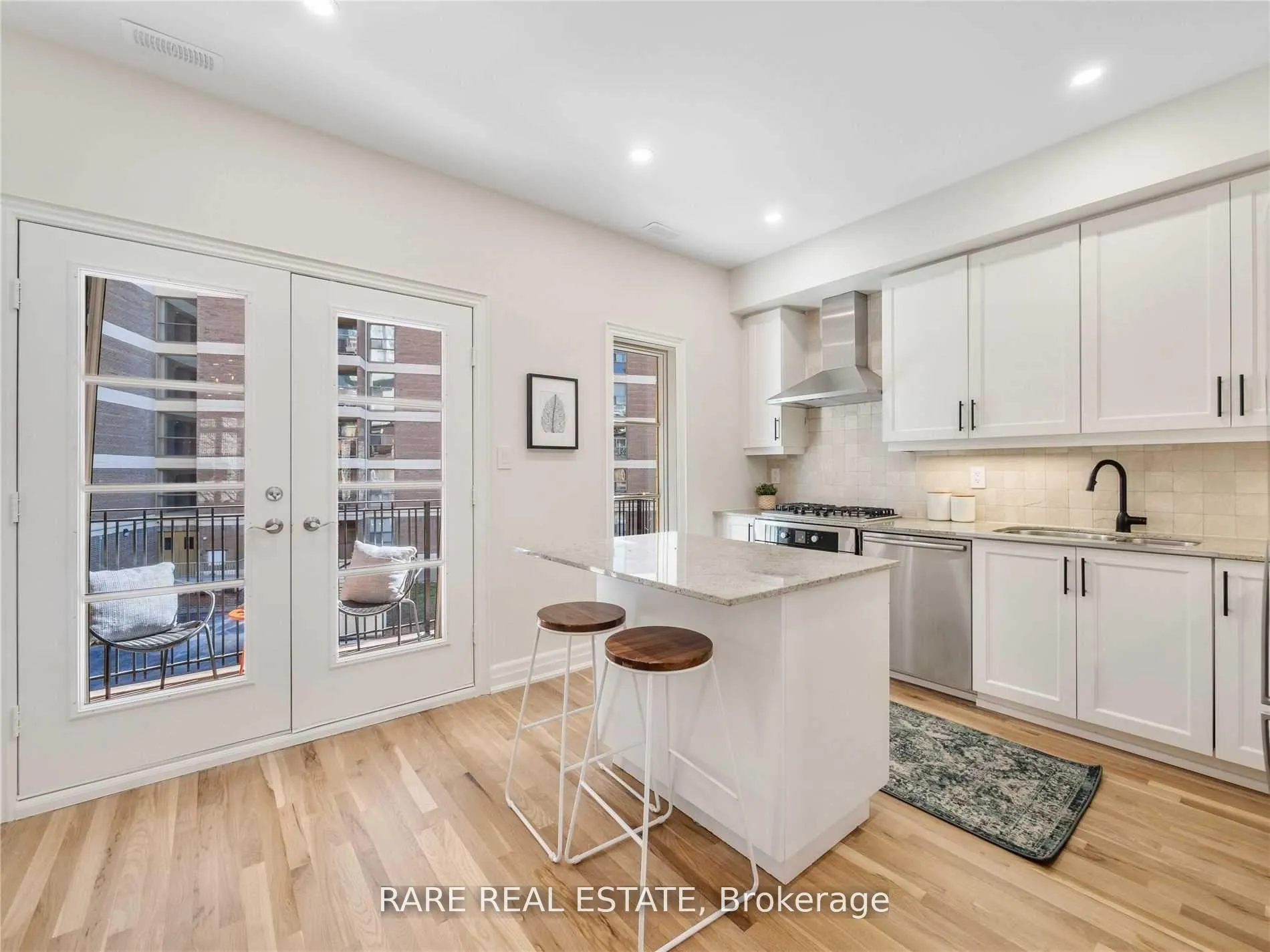 Photo 9 of 65 Pleasant Boulevard, Toronto, Rosedale-Moore Park — HOMEH