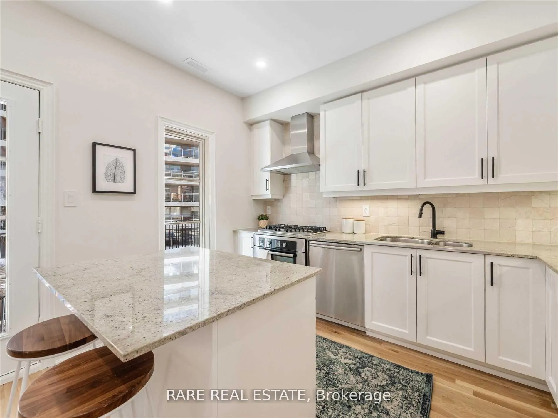 Photo 11 of 65 Pleasant Boulevard, Toronto, Rosedale-Moore Park — HOMEH