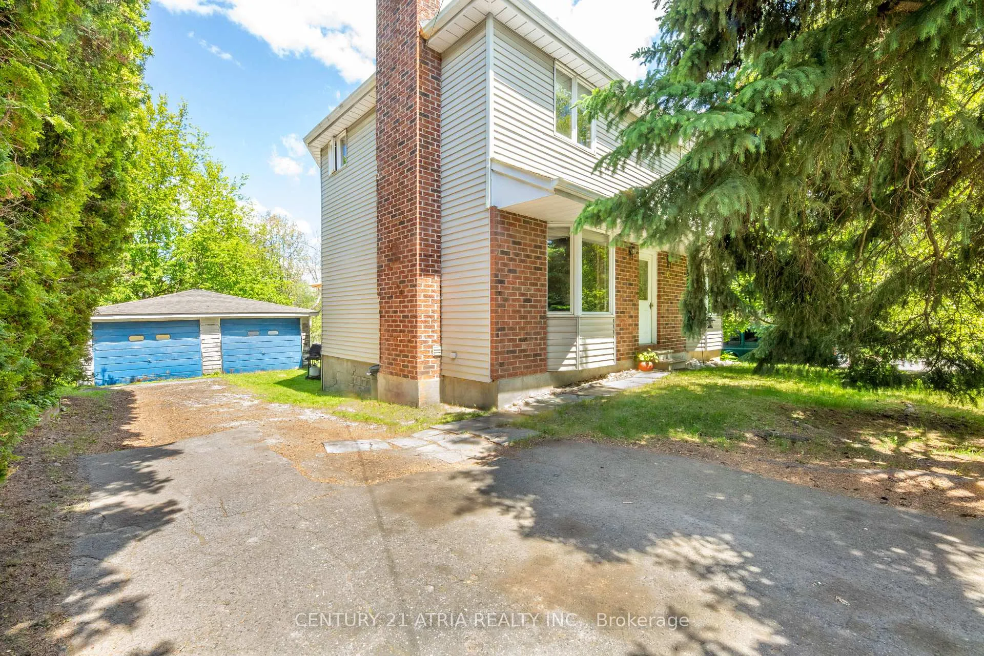 Photo 2 of 6 Penny Place, Richmond Hill, Oak Ridges — HOMEH