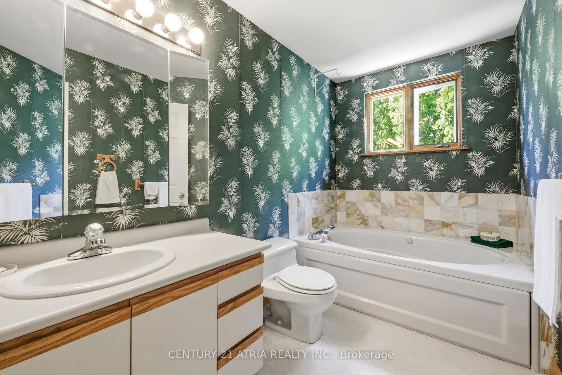 Photo 22 of 6 Penny Place, Richmond Hill, Oak Ridges — HOMEH