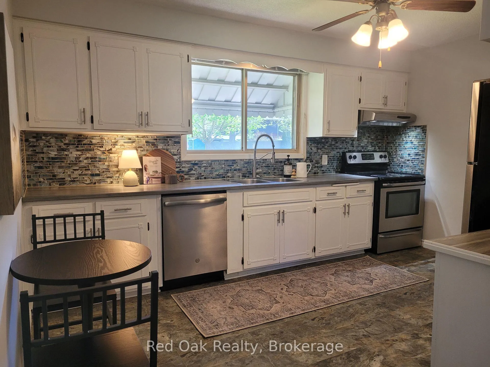 Photo 6 of 1040 Huron Terrace, Kincardine — HOMEH
