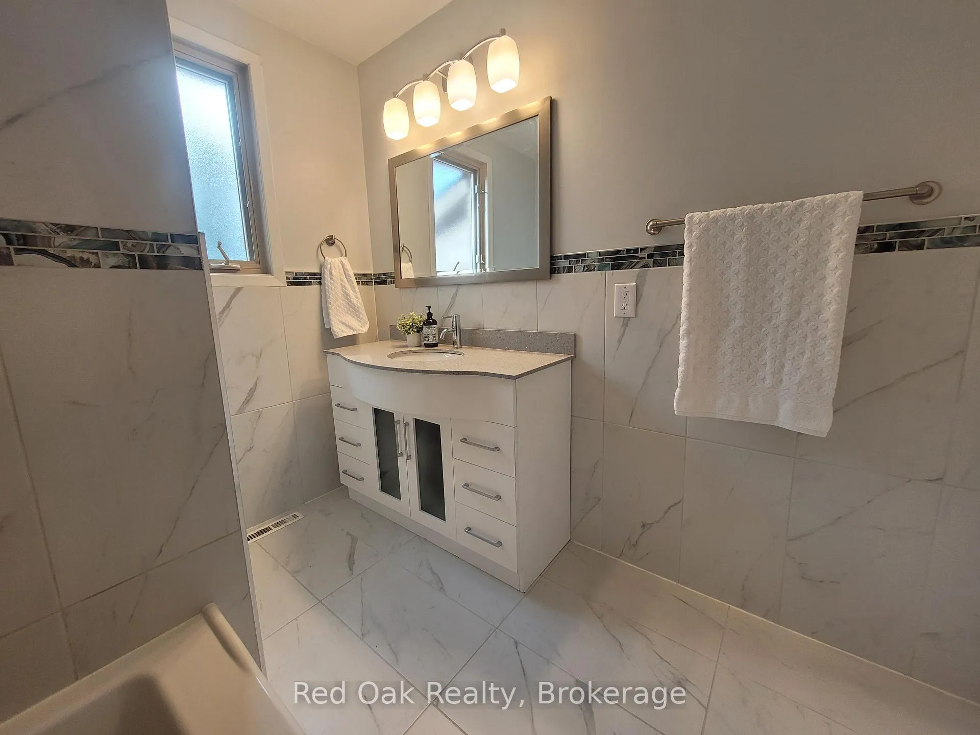 Photo 9 of 1040 Huron Terrace, Kincardine — HOMEH