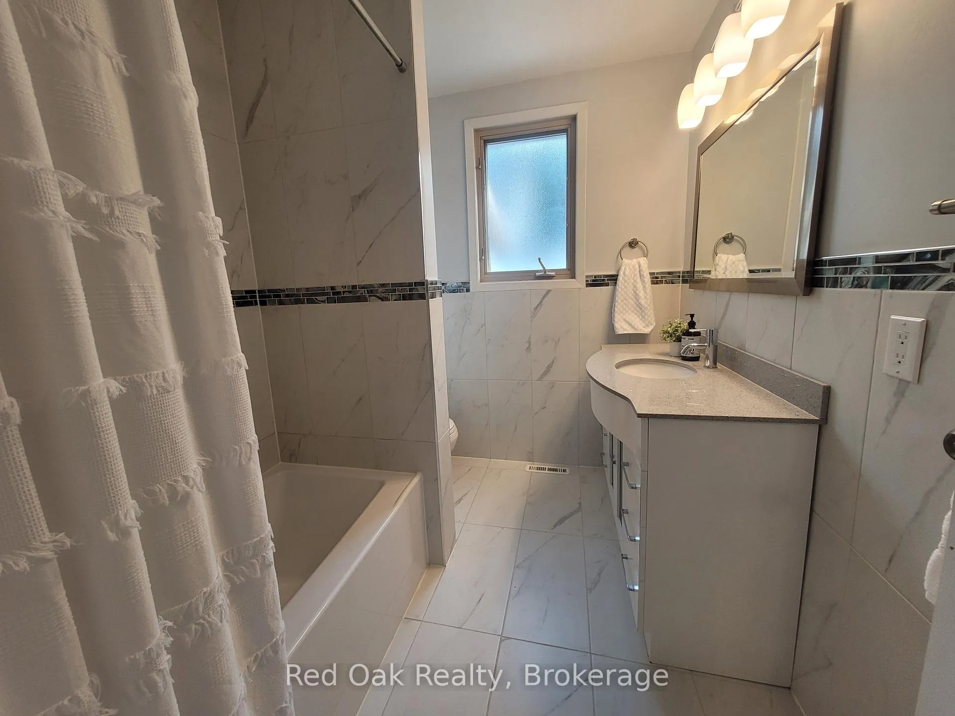 Photo 10 of 1040 Huron Terrace, Kincardine — HOMEH