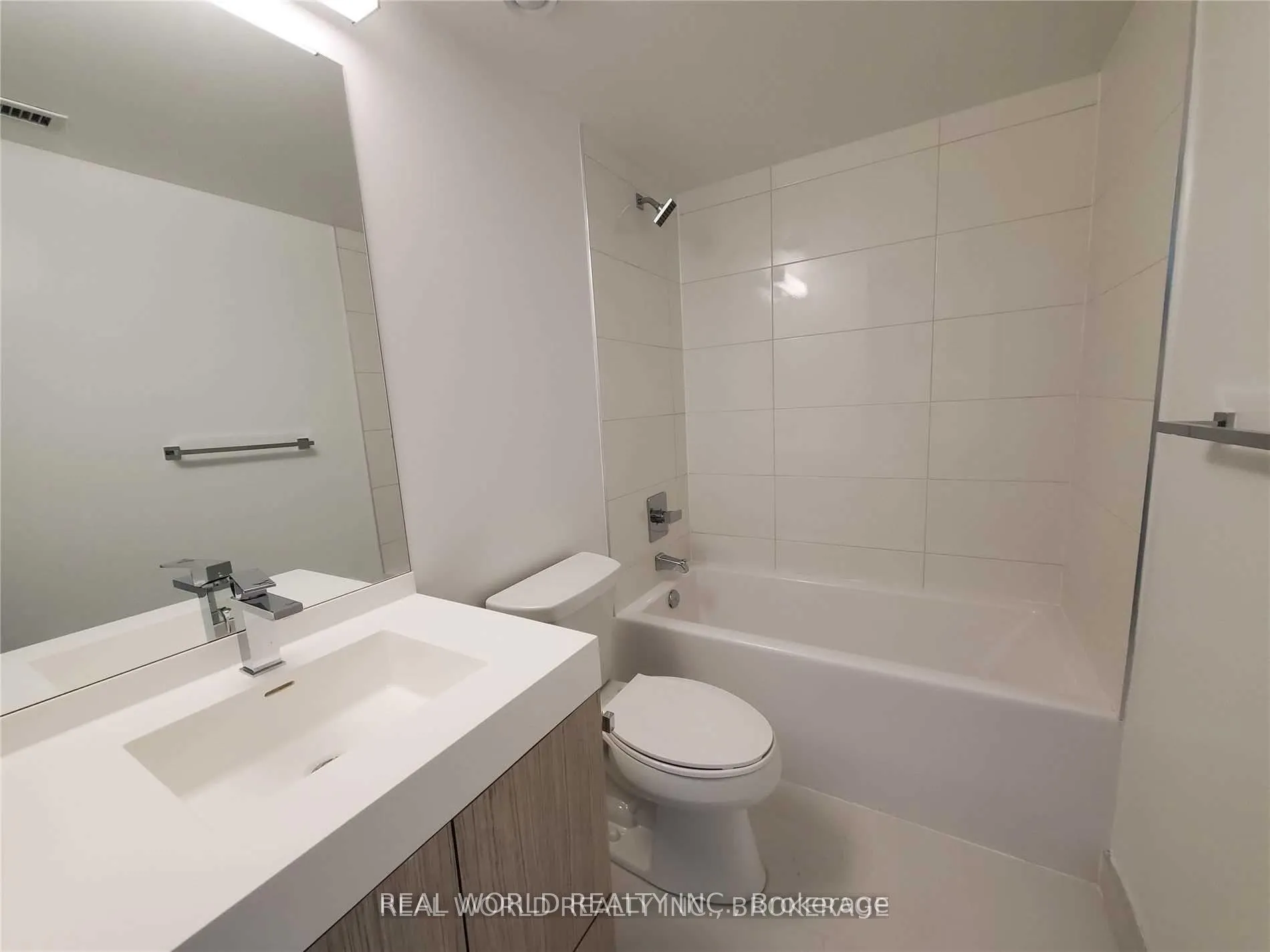 Photo 3 of Unit 2813, 251 Jarvis Street, Toronto, Church-Yonge Corridor — HOMEH