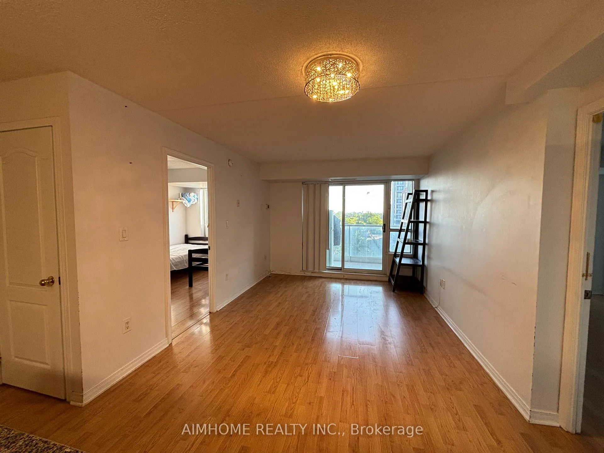 Photo 5 of Unit 720, 4600 Steeles Avenue E, Markham, Milliken Mills East — HOMEH