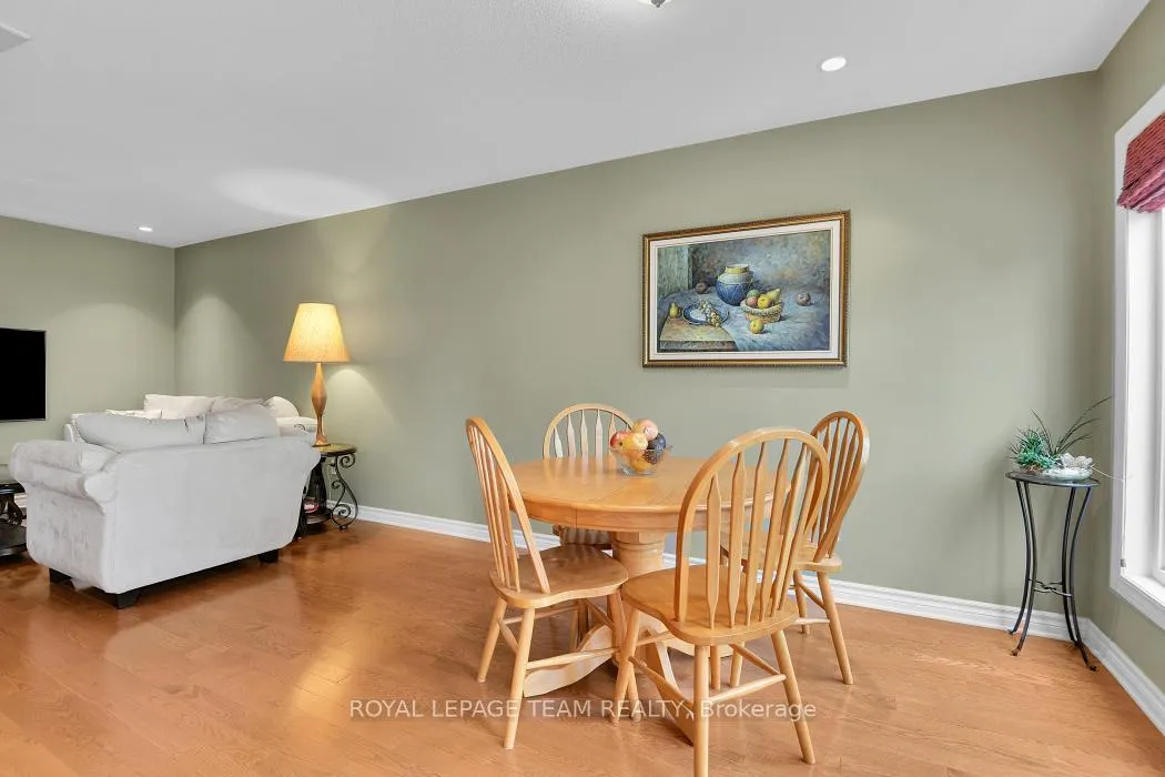 Photo 11 of 121 Sorento Street, Ottawa, Barrhaven - Strandherd — HOMEH