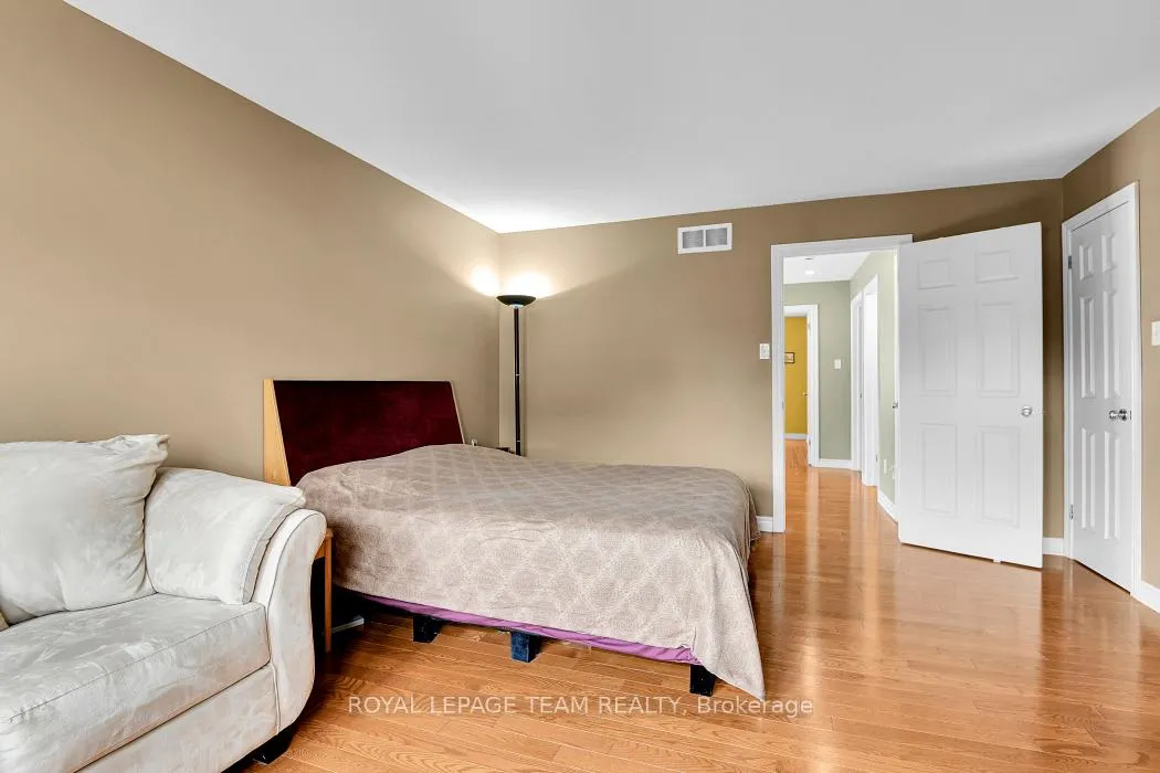 Photo 18 of 121 Sorento Street, Ottawa, Barrhaven - Strandherd — HOMEH