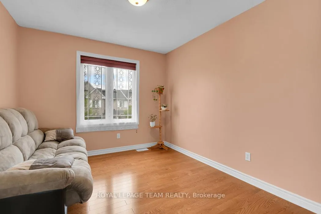 Photo 23 of 121 Sorento Street, Ottawa, Barrhaven - Strandherd — HOMEH