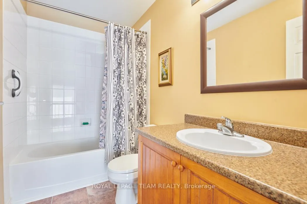 Photo 25 of 121 Sorento Street, Ottawa, Barrhaven - Strandherd — HOMEH