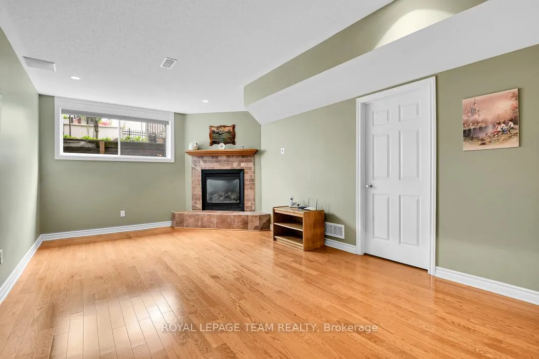 Photo 27 of 121 Sorento Street, Ottawa, Barrhaven - Strandherd — HOMEH