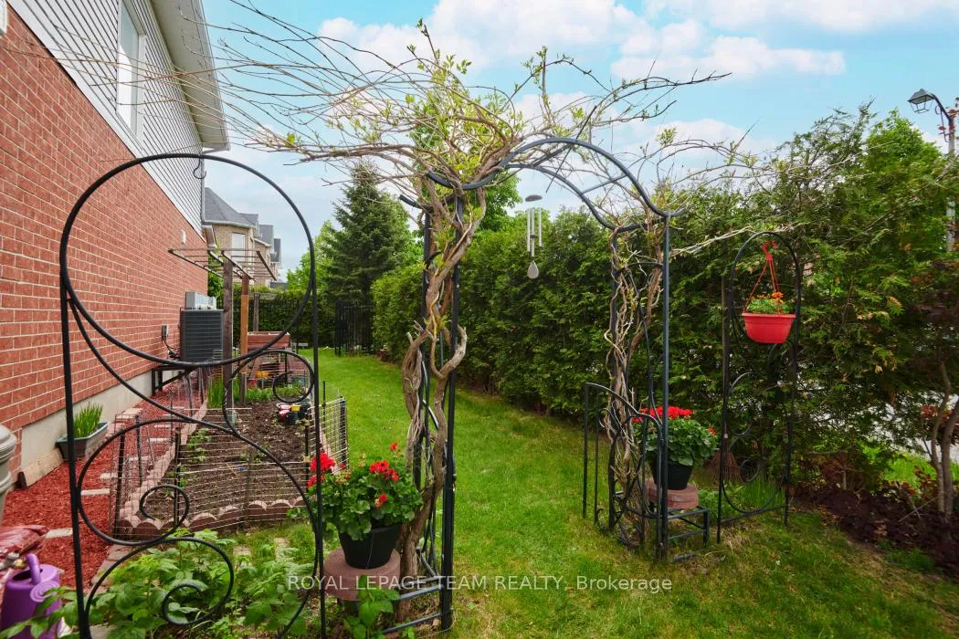 Photo 29 of 121 Sorento Street, Ottawa, Barrhaven - Strandherd — HOMEH