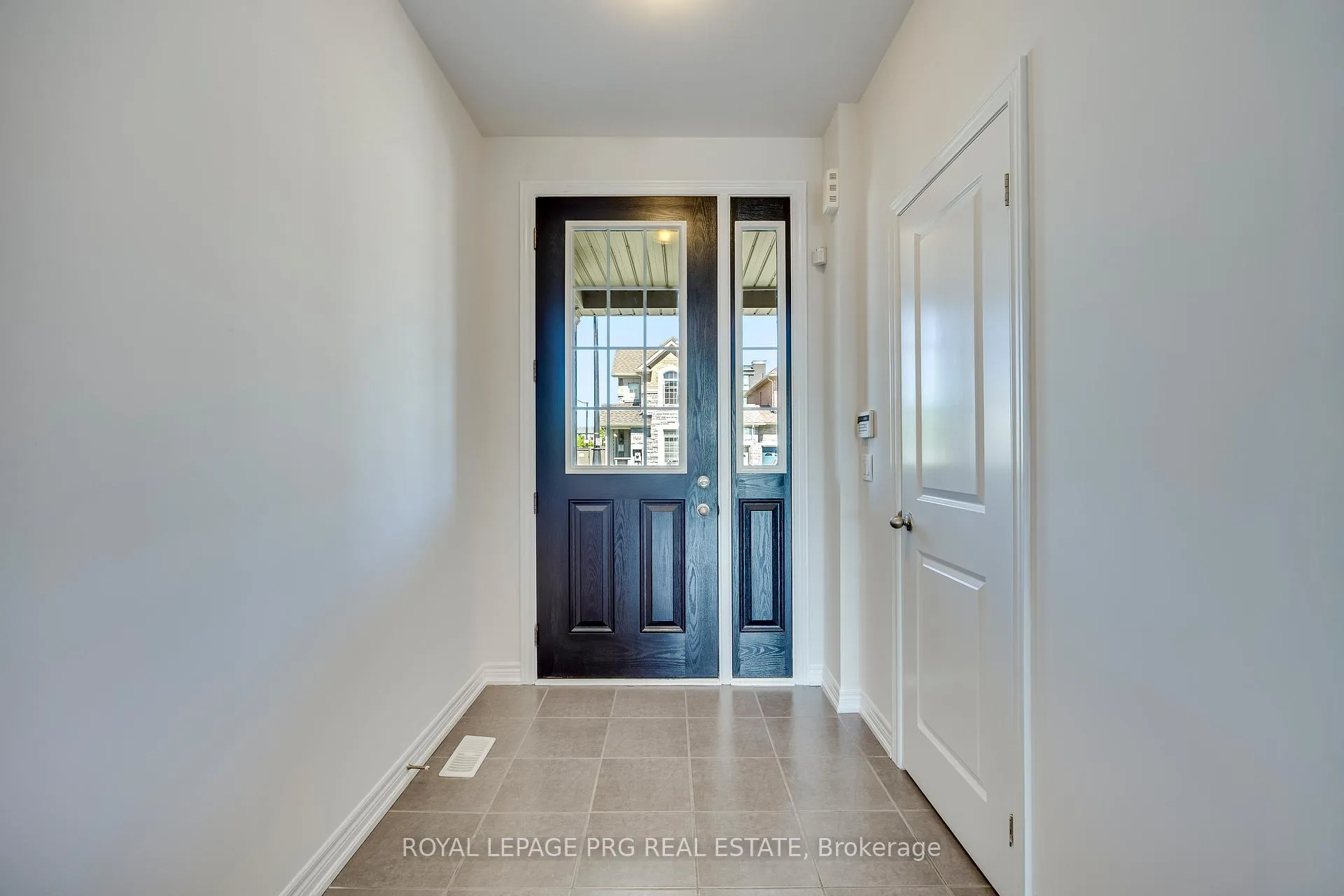 Photo 3 of 47 Dufay Road, Brampton, Northwest Brampton — HOMEH