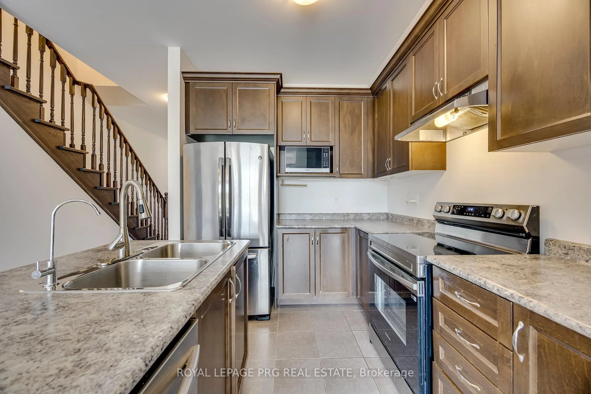 Photo 9 of 47 Dufay Road, Brampton, Northwest Brampton — HOMEH