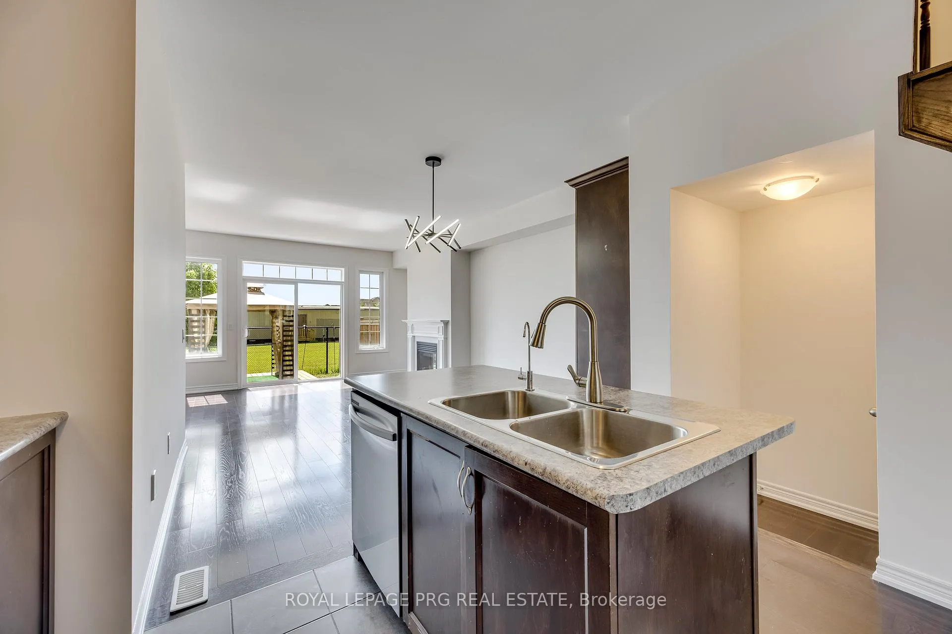 Photo 10 of 47 Dufay Road, Brampton, Northwest Brampton — HOMEH