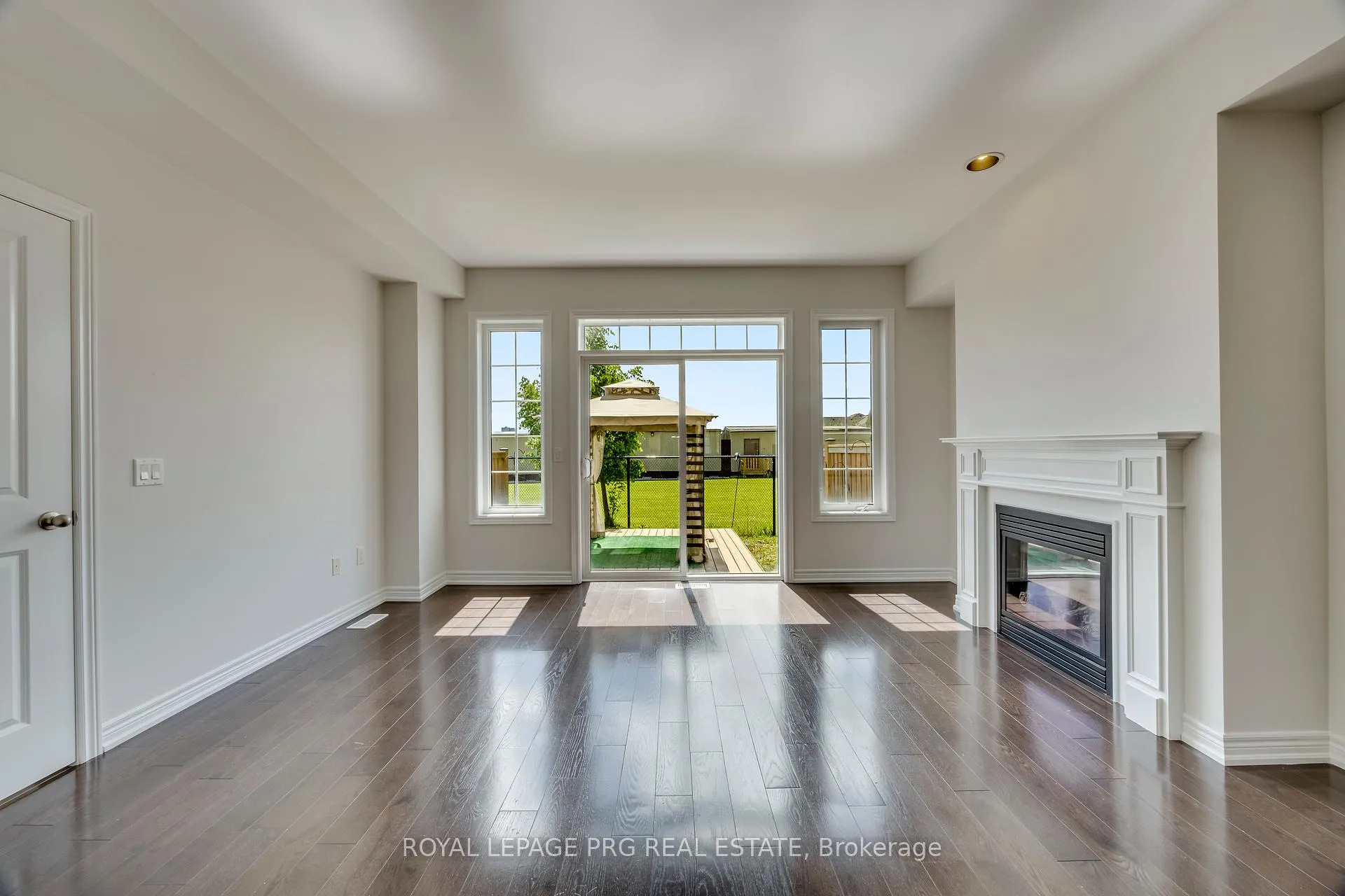 Photo 12 of 47 Dufay Road, Brampton, Northwest Brampton — HOMEH