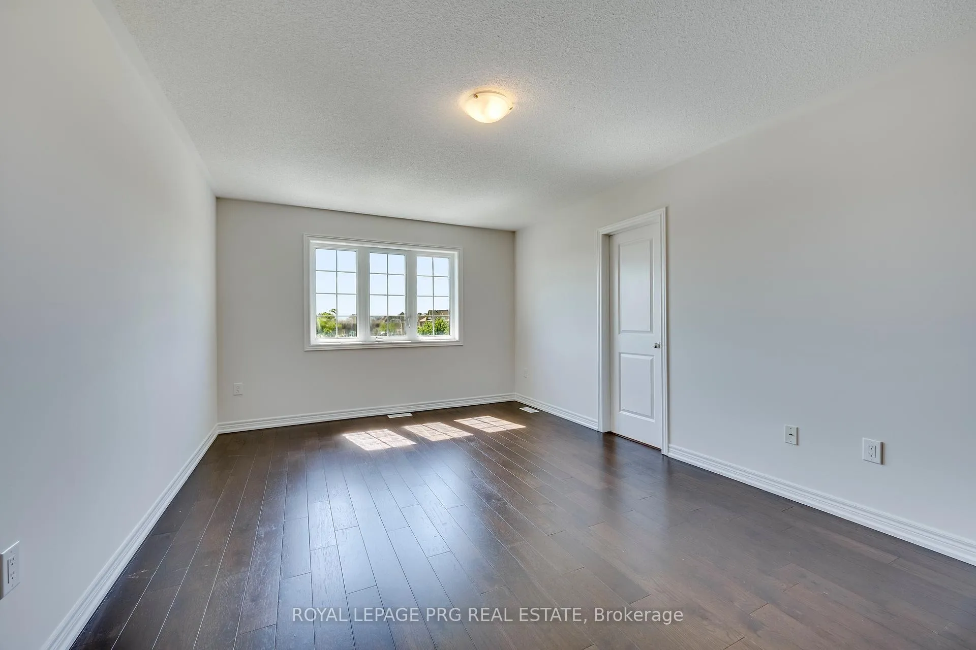 Photo 25 of 47 Dufay Road, Brampton, Northwest Brampton — HOMEH