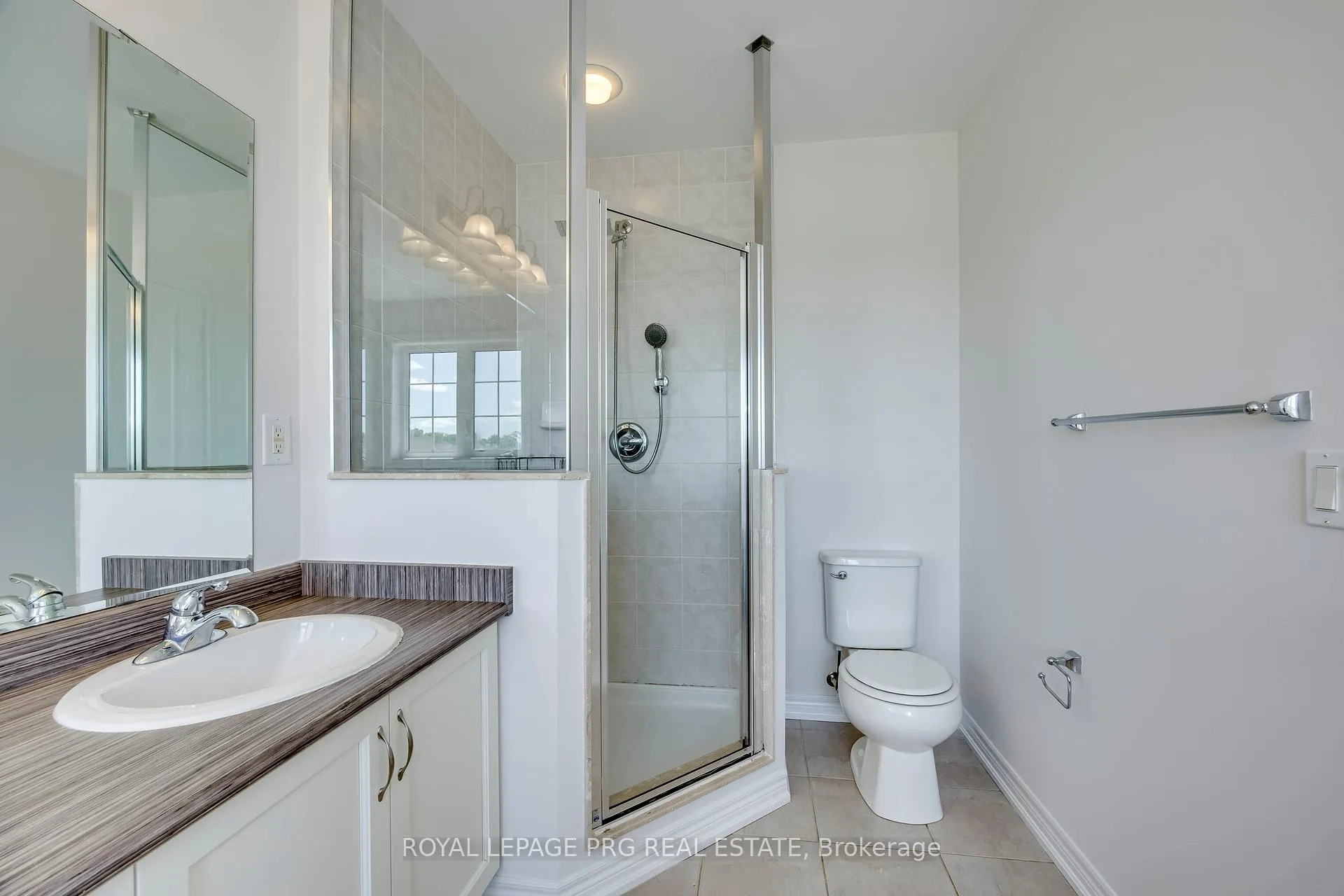 Photo 30 of 47 Dufay Road, Brampton, Northwest Brampton — HOMEH