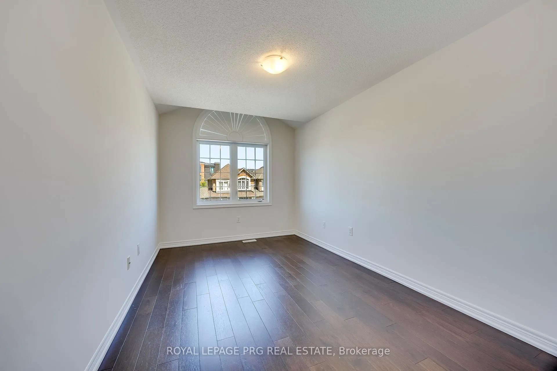 Photo 33 of 47 Dufay Road, Brampton, Northwest Brampton — HOMEH