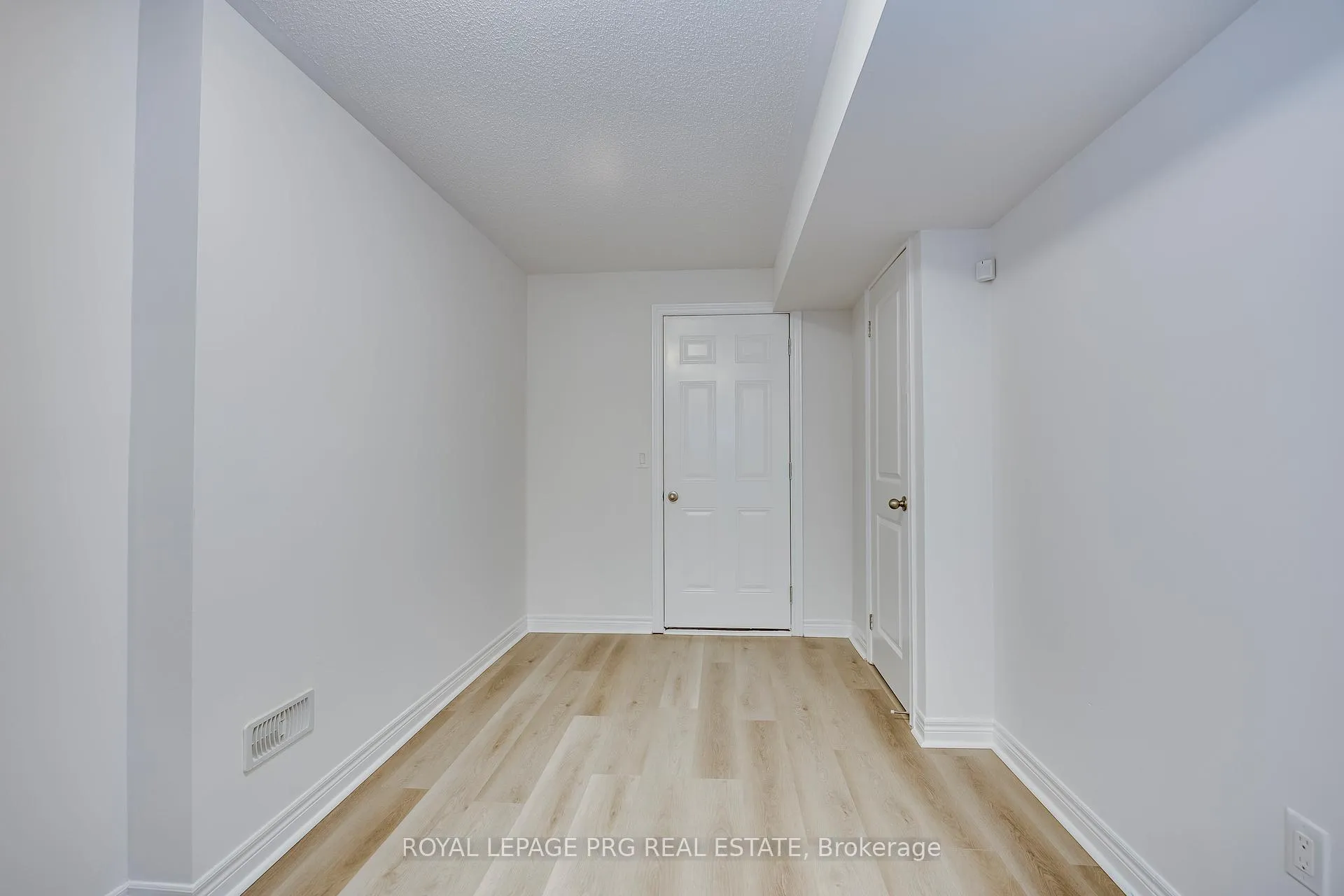 Photo 38 of 47 Dufay Road, Brampton, Northwest Brampton — HOMEH