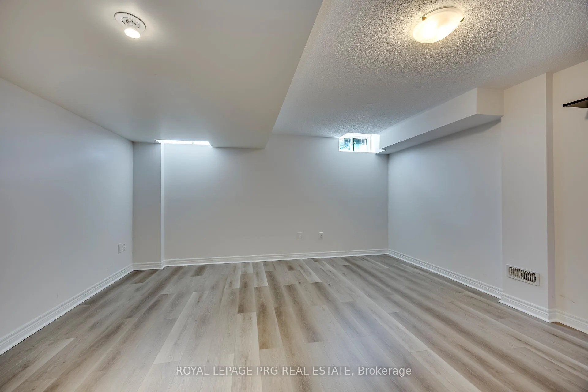 Photo 39 of 47 Dufay Road, Brampton, Northwest Brampton — HOMEH