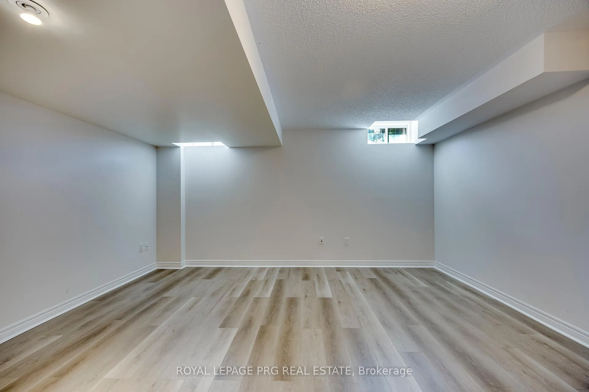 Photo 40 of 47 Dufay Road, Brampton, Northwest Brampton — HOMEH