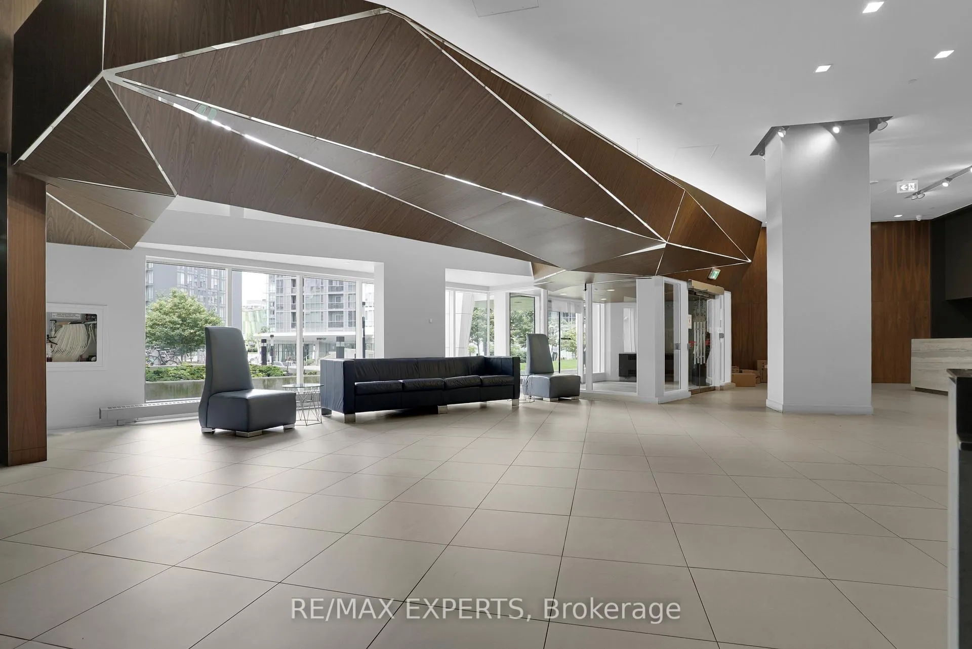 Photo 4 of Unit 2610, 75 Queens Wharf Road, Toronto, Waterfront Communities — HOMEH