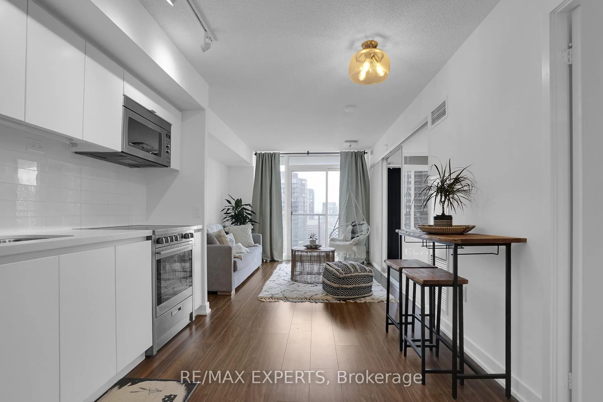 Photo 7 of Unit 2610, 75 Queens Wharf Road, Toronto, Waterfront Communities — HOMEH