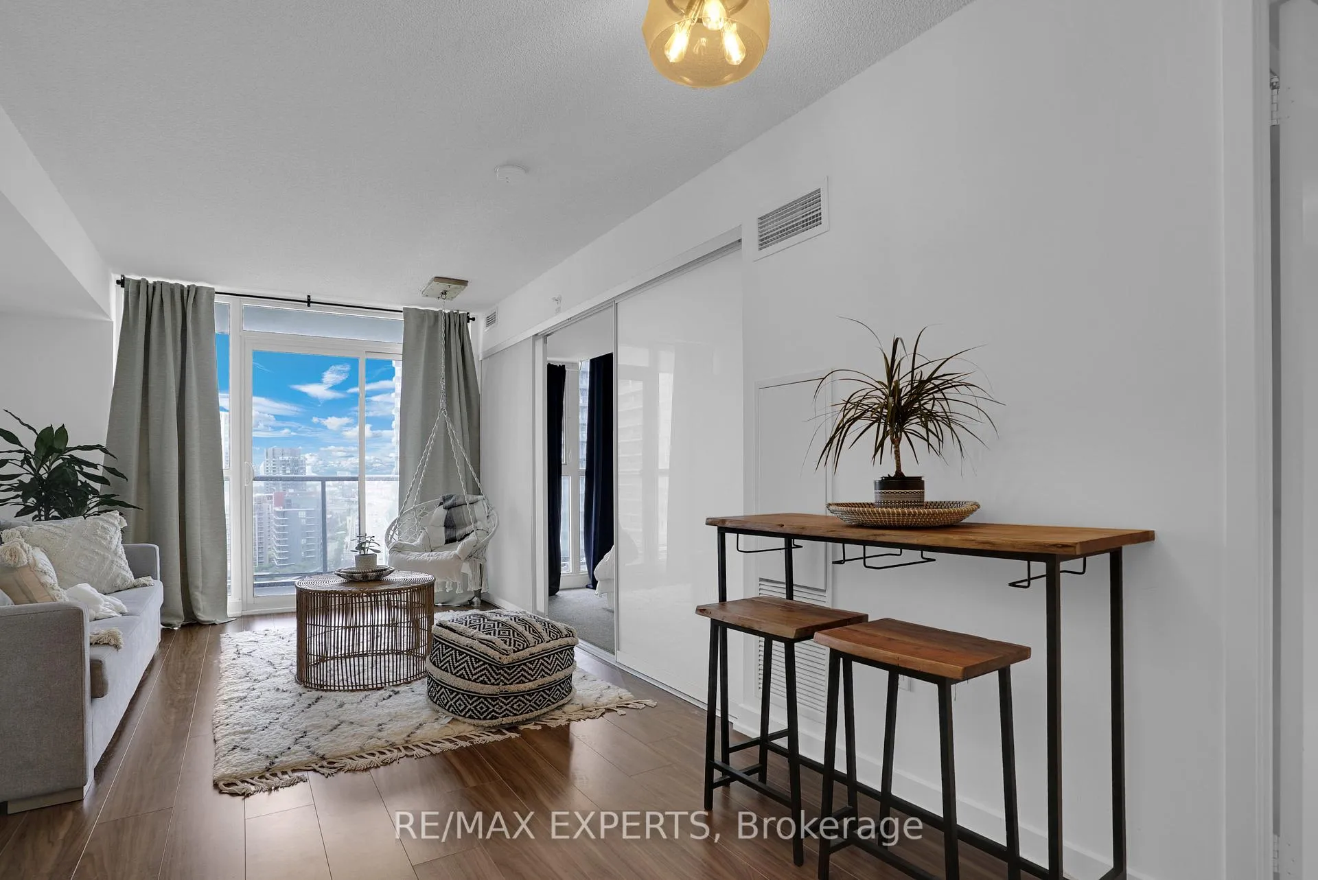 Photo 10 of Unit 2610, 75 Queens Wharf Road, Toronto, Waterfront Communities — HOMEH