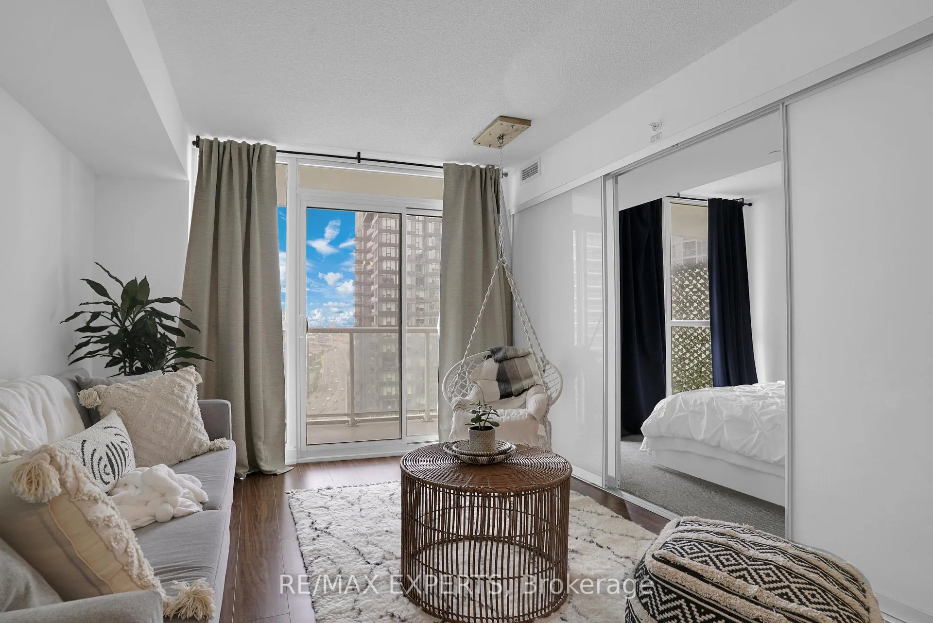 Photo 13 of Unit 2610, 75 Queens Wharf Road, Toronto, Waterfront Communities — HOMEH