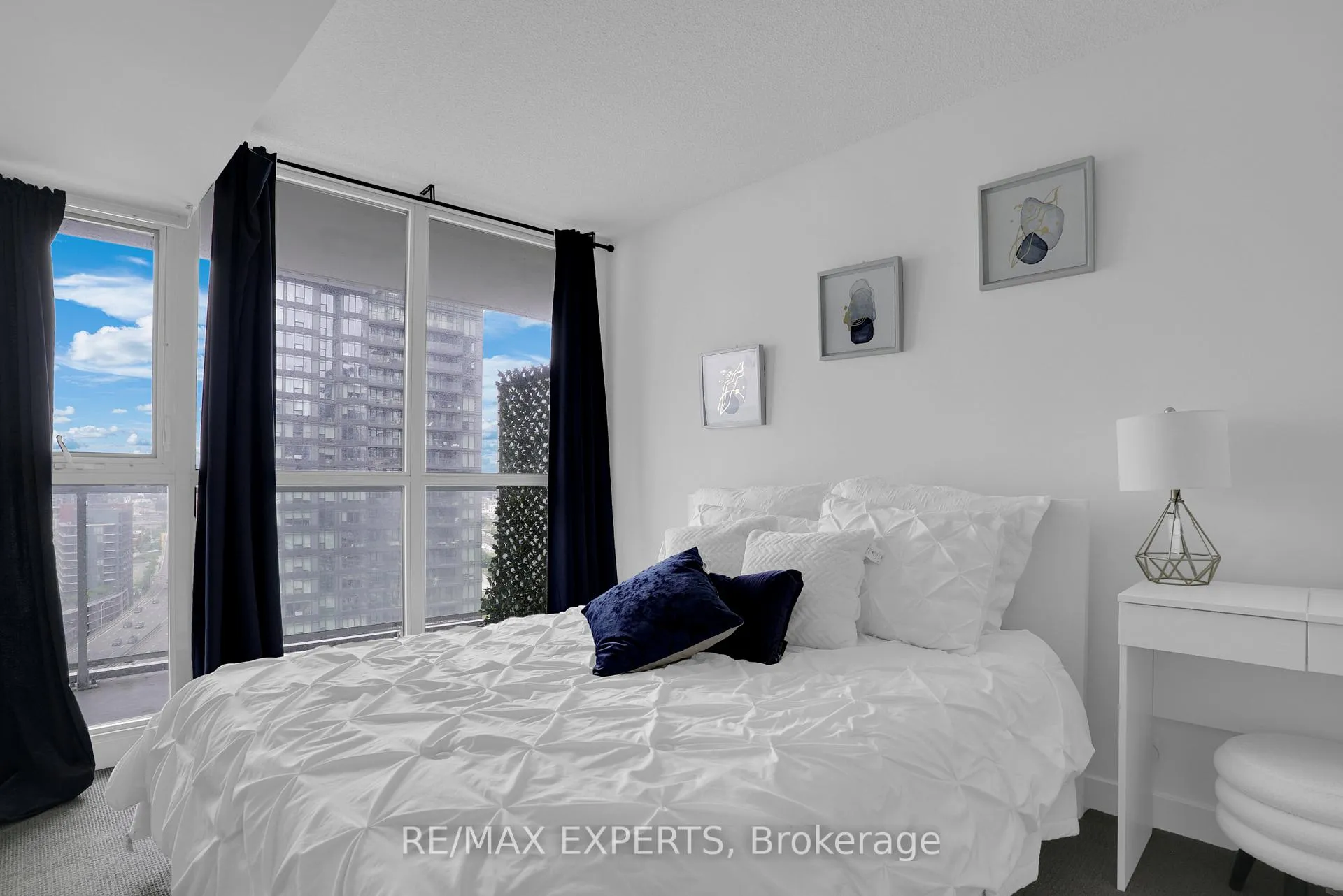 Photo 16 of Unit 2610, 75 Queens Wharf Road, Toronto, Waterfront Communities — HOMEH