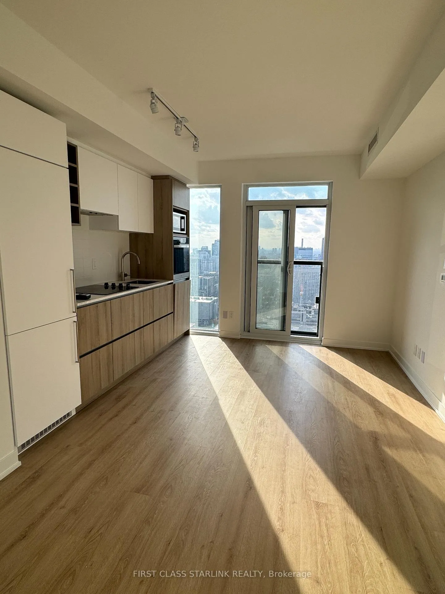 Photo 10 of Unit 4305, 319 Jarvis Street, Toronto, Moss Park — HOMEH