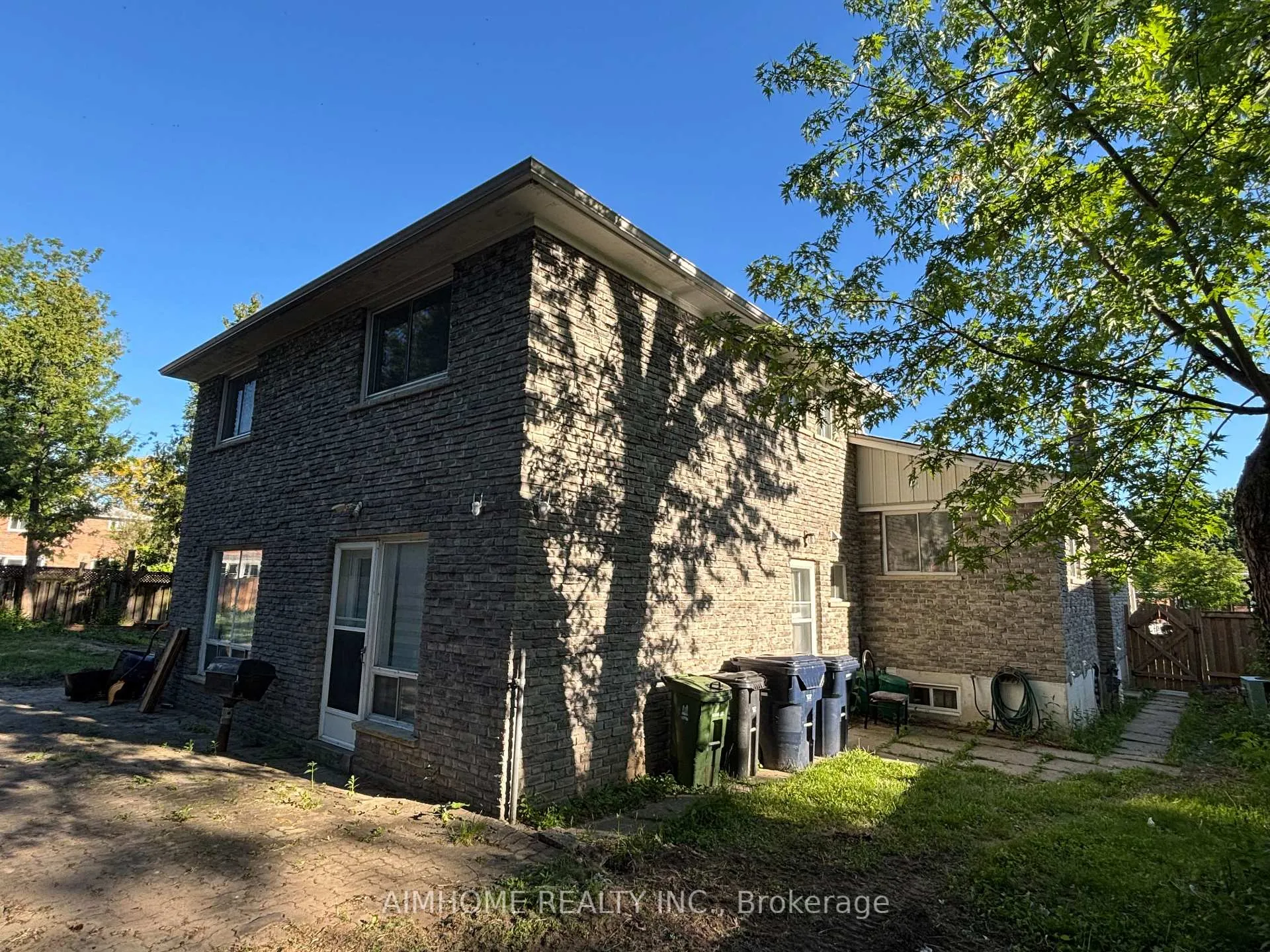 Photo 2 of 94 Broomfield Drive, Scarborough, Agincourt North — HOMEH