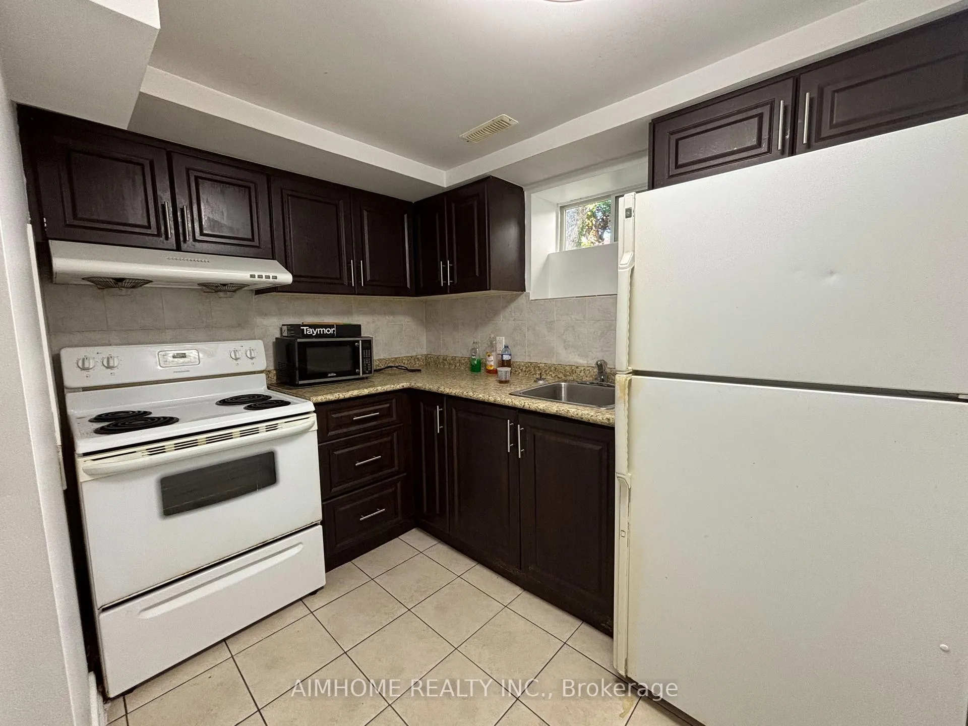 Photo 9 of 94 Broomfield Drive, Scarborough, Agincourt North — HOMEH
