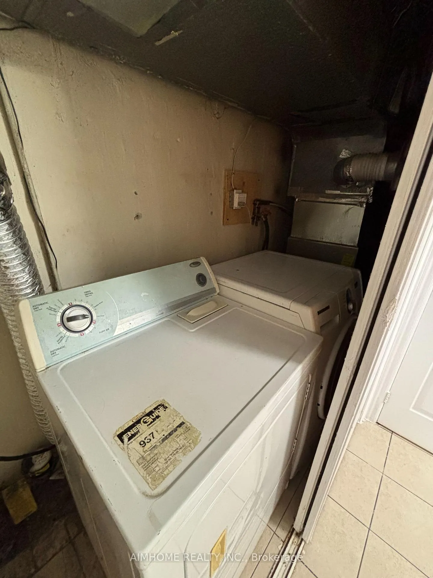 Photo 10 of 94 Broomfield Drive, Scarborough, Agincourt North — HOMEH