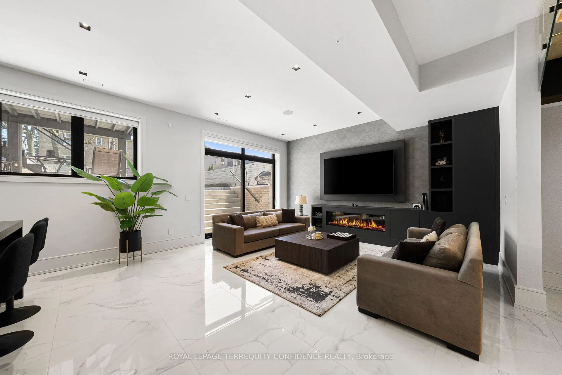 Photo 36 of 35 Nipigon Avenue, North York, Newtonbrook East — HOMEH