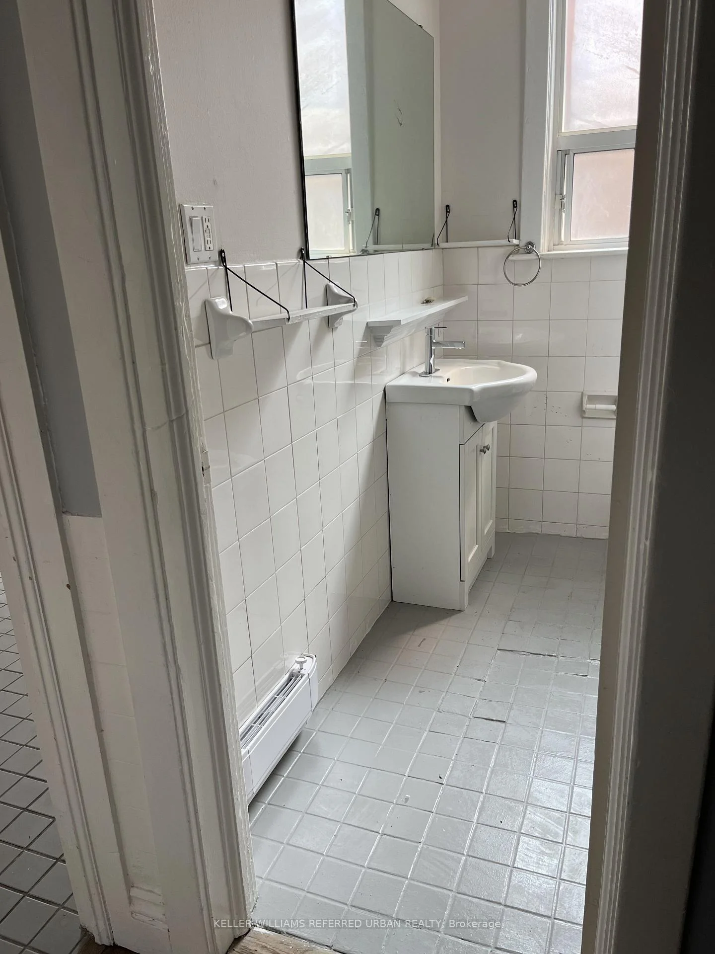 Photo 3 of 387 Roncesvalles Avenue, Toronto, Roncesvalles — HOMEH